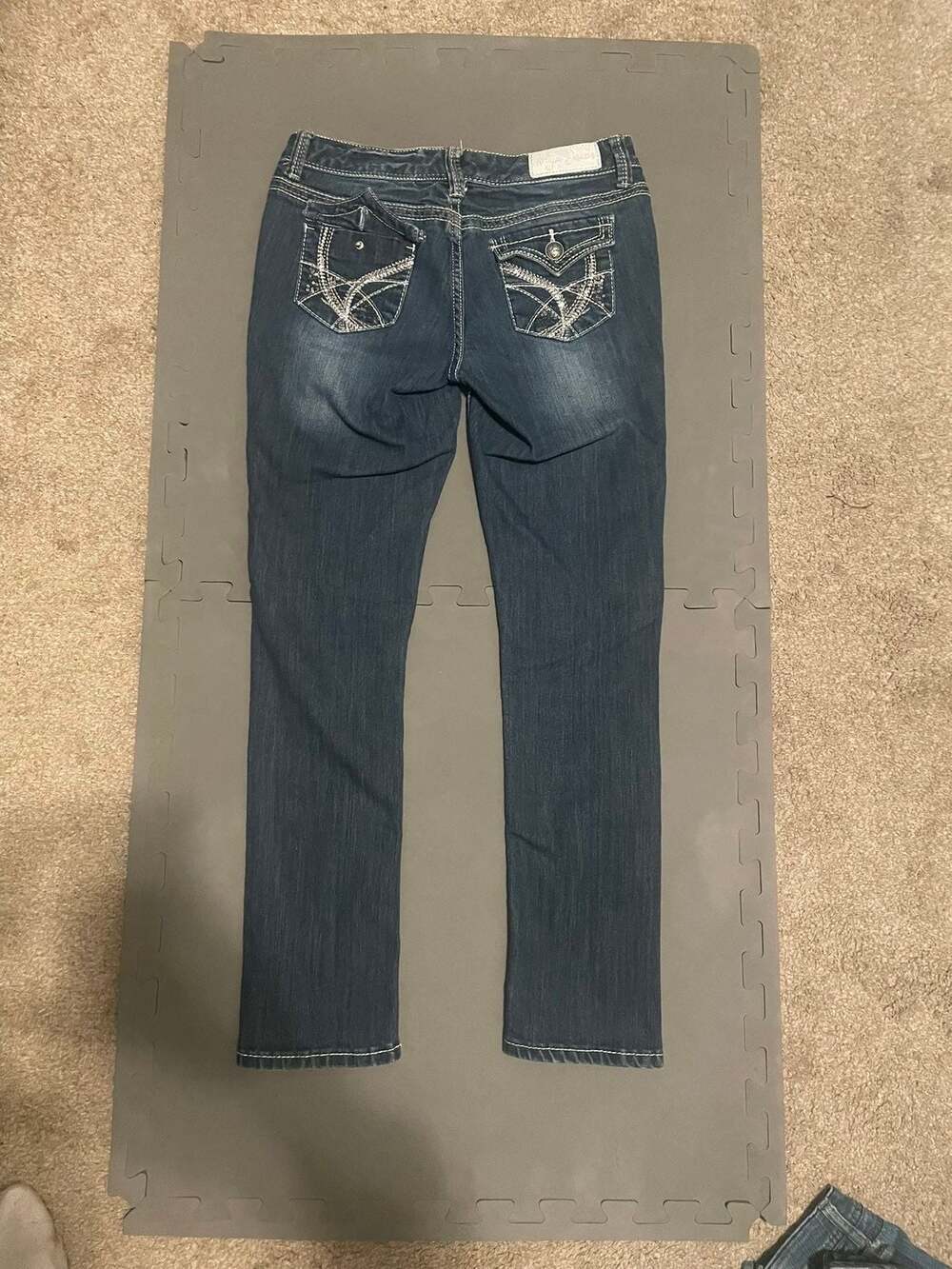 Arya Jeans Women's Low Rise Flap Pocket Embellished Skinny Jeans